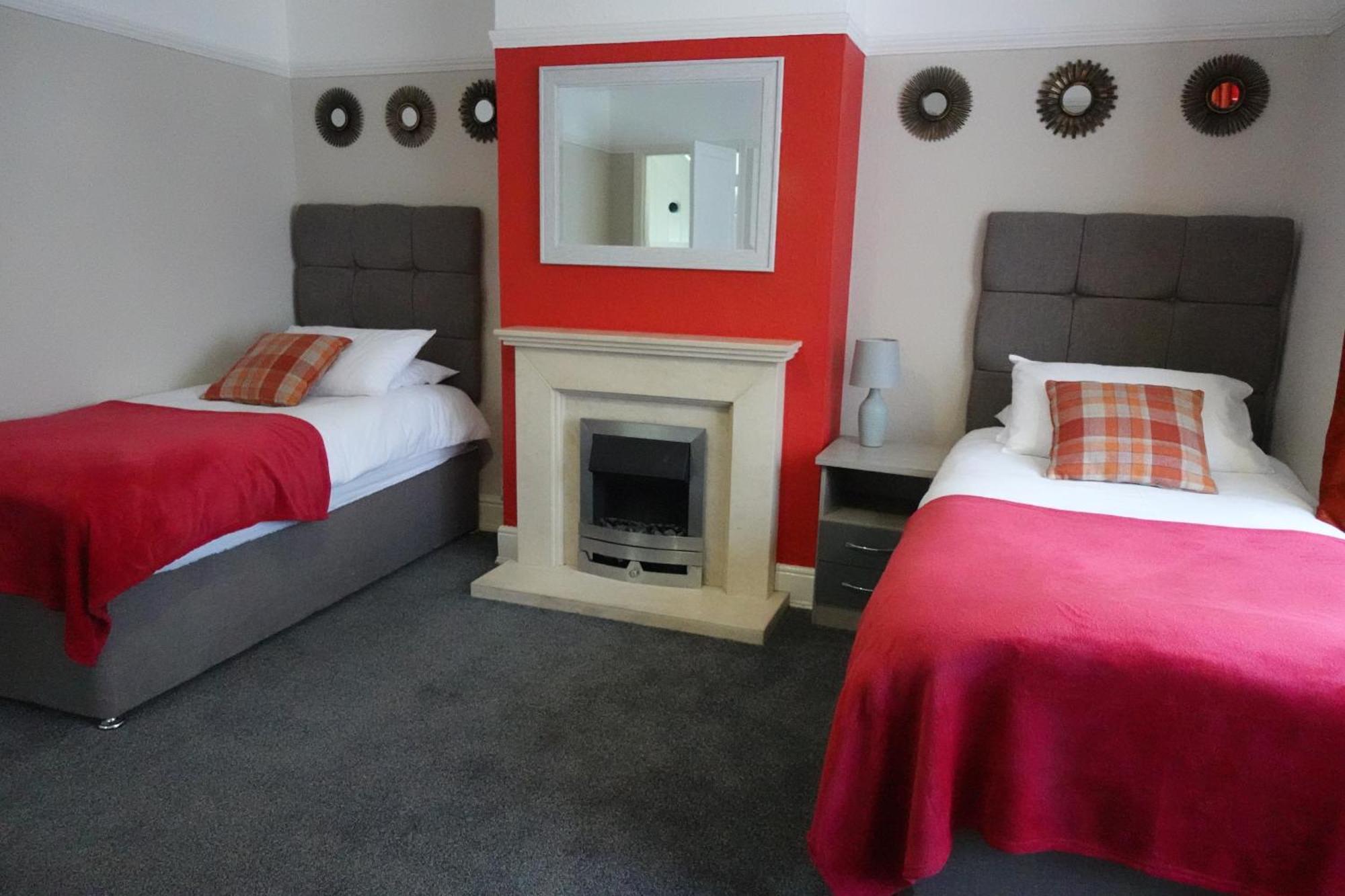 Huge 9 Bed Property Sleeps 17, Near Nec, City Centre, Hs2 Бирмингем Экстерьер фото