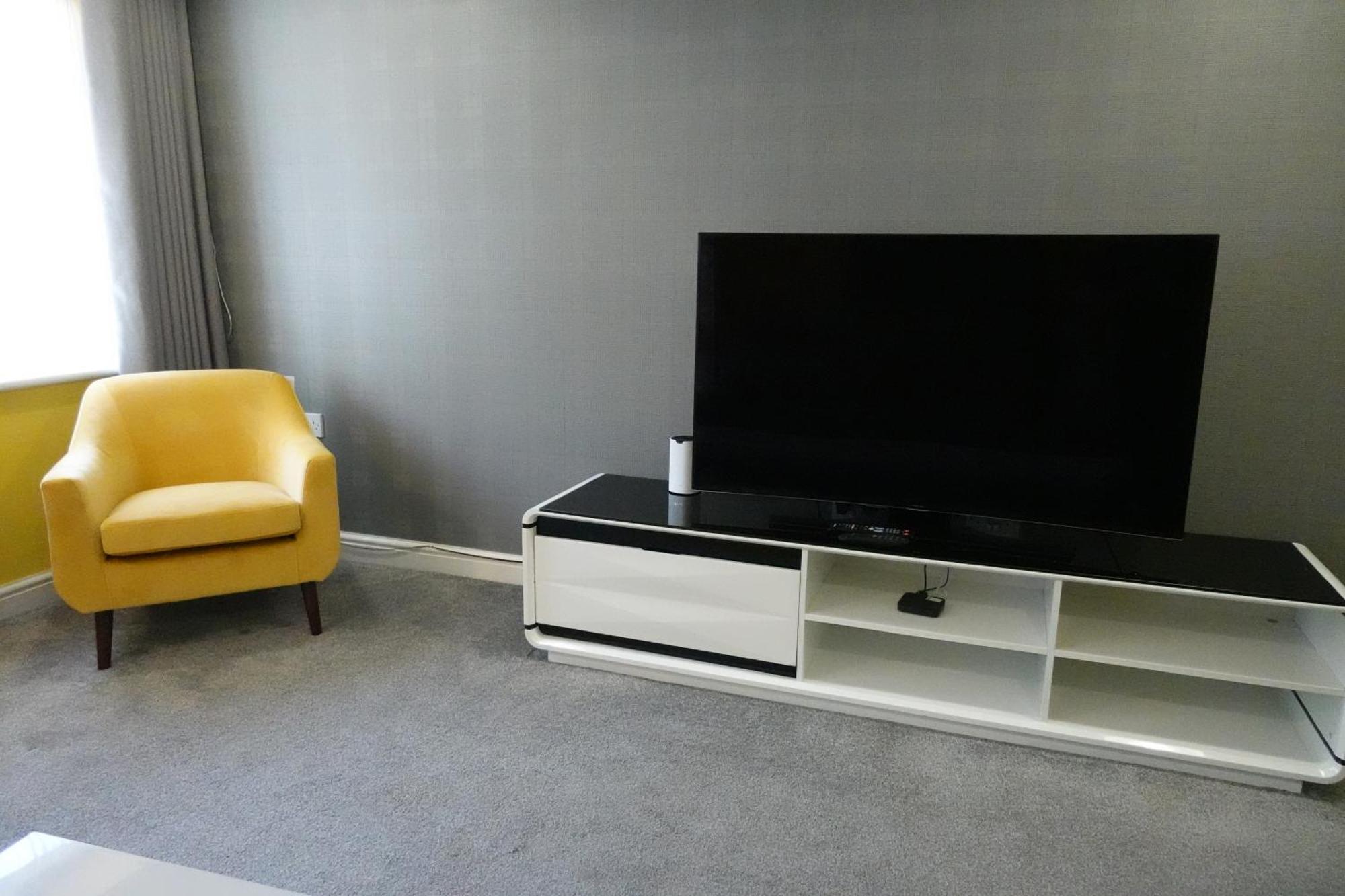 Huge 9 Bed Property Sleeps 17, Near Nec, City Centre, Hs2 Бирмингем Экстерьер фото